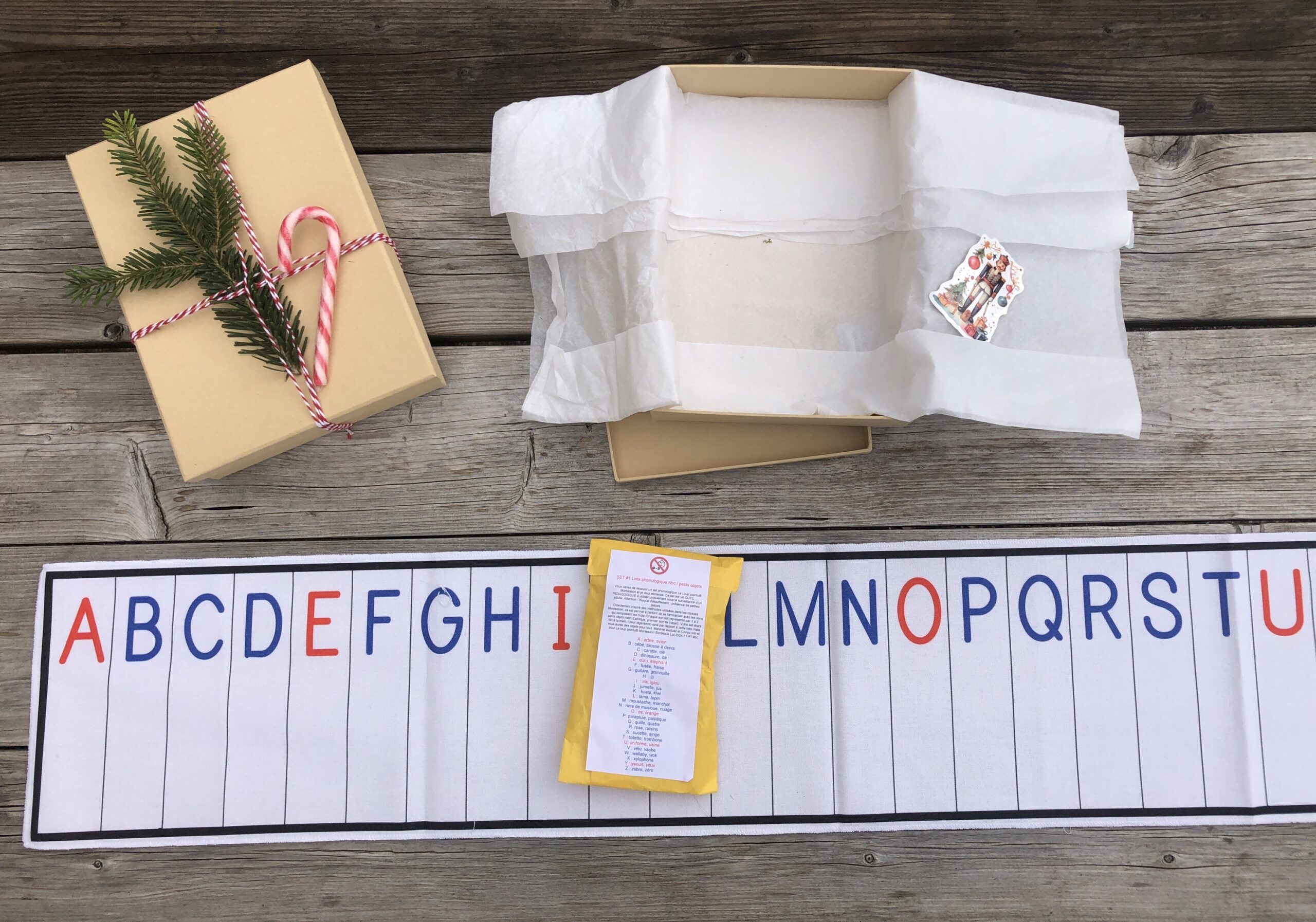 Coffret Collector Noël – Frise Alphabet + Set 1 Phonologique Montessori | Manipulation & Sons, dès 3 ans – Image 3
