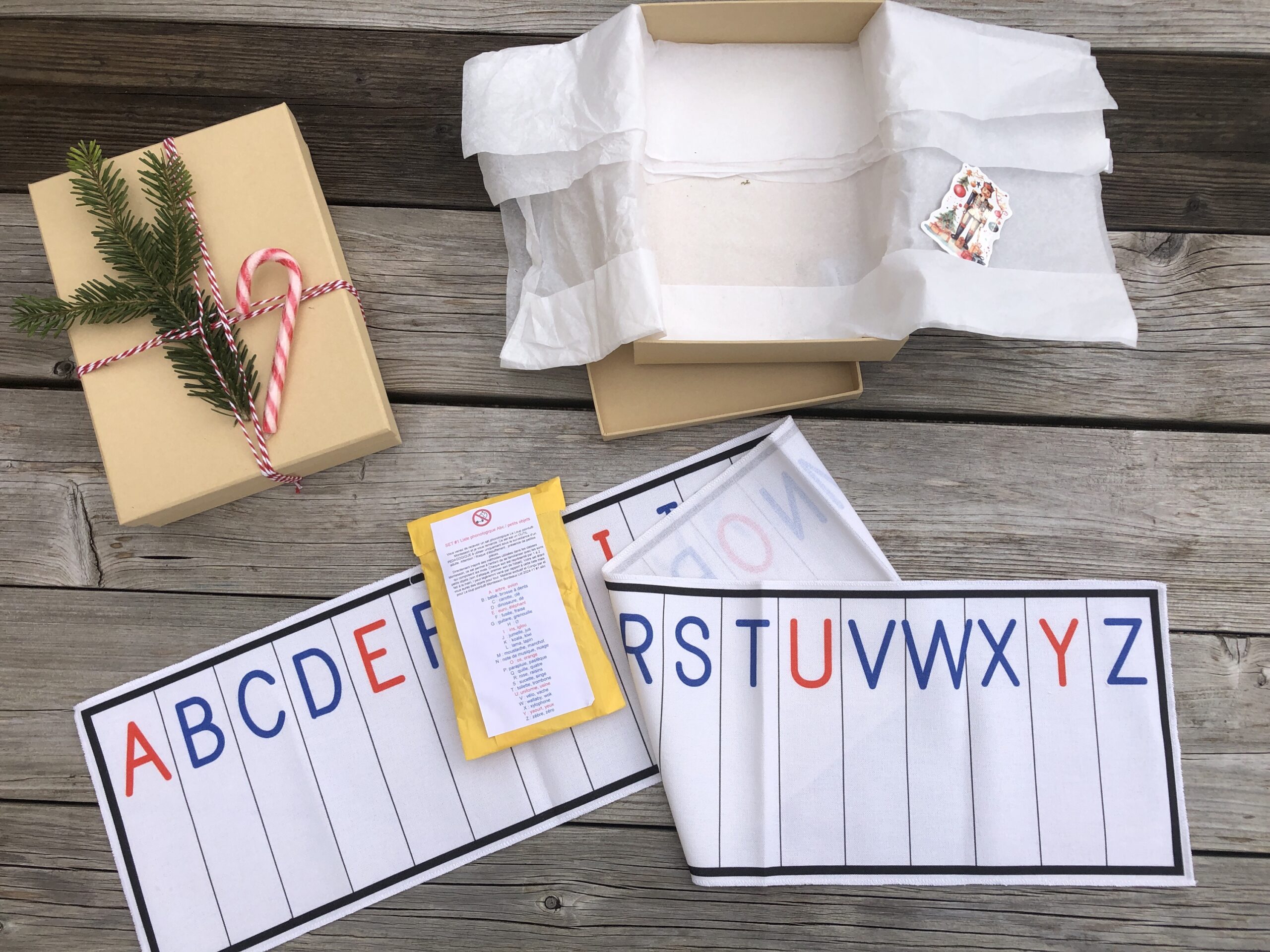 Coffret Collector Noël – Frise Alphabet + Set 1 Phonologique Montessori | Manipulation & Sons, dès 3 ans